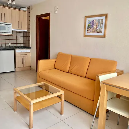 아파르타멘토스 아르세스 아파트 Isla Plana