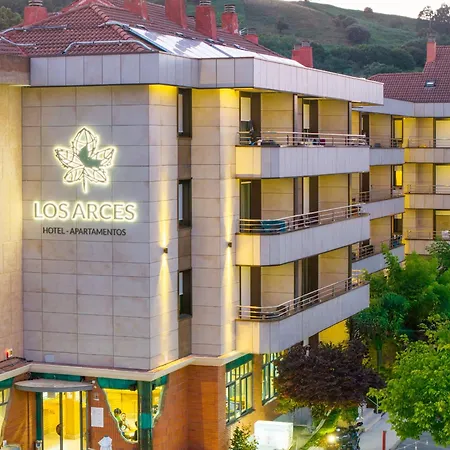 Apartament Arces *